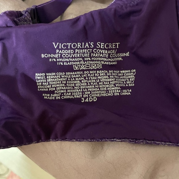 Brand new Victoria secrets bra 34 DD padded perfect coverage - Picture 3 of 4